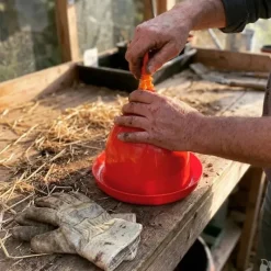 Abreuvoir poules et volailles automatique à suspendre*