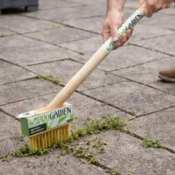 Brosse à mauvaises herbes 36 cm - Grattoir intégré en bois*Progarden Clearance