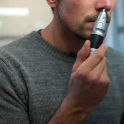 Coupe Poils de Nez* Hot