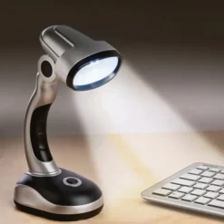 Lampe d'appoint LED puissante sans fil - 120 Lumens - Pivotable et ergonomique* Clearance