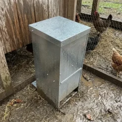 Mangeoire métallique anti nuisibles 23 kg* Clearance