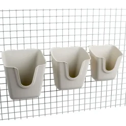 Mangeoire murale volailles V Feedr 525 g*Olba Outlet