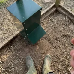 Mangeoire trémie galvanisée verte anti gaspillage 7 kg*