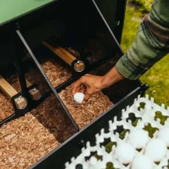 Poulailler plastique recyclé 5 à 9 poules* Hot