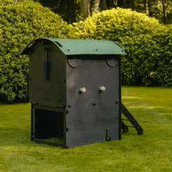 Poulailler surélevé en plastique recyclé 5 à 9 poules* Sale